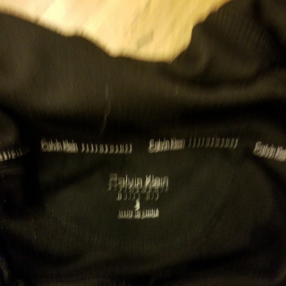 Calvin Klien Ladies Sweater. - Picture 2 of 5